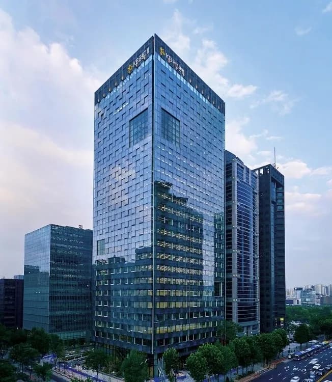 KB금융, 차기 회장 선임 절차 가속화…외부 후보 배려 강화 - TokenPost