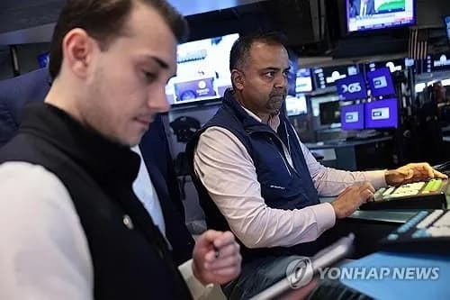 미국 고용지표 강세에 연준 금리 인상 가능성...뉴욕 증시 급락 - TokenPost